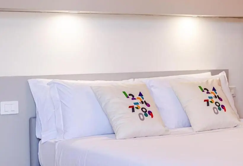 スタンダードルーム, Numberz Rooms And Apartments