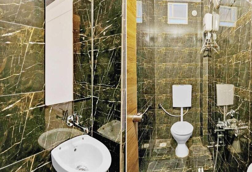 غرفة كلاسيكية ثلاثية, Super Oyo Flagship Hotel Dwell Inn