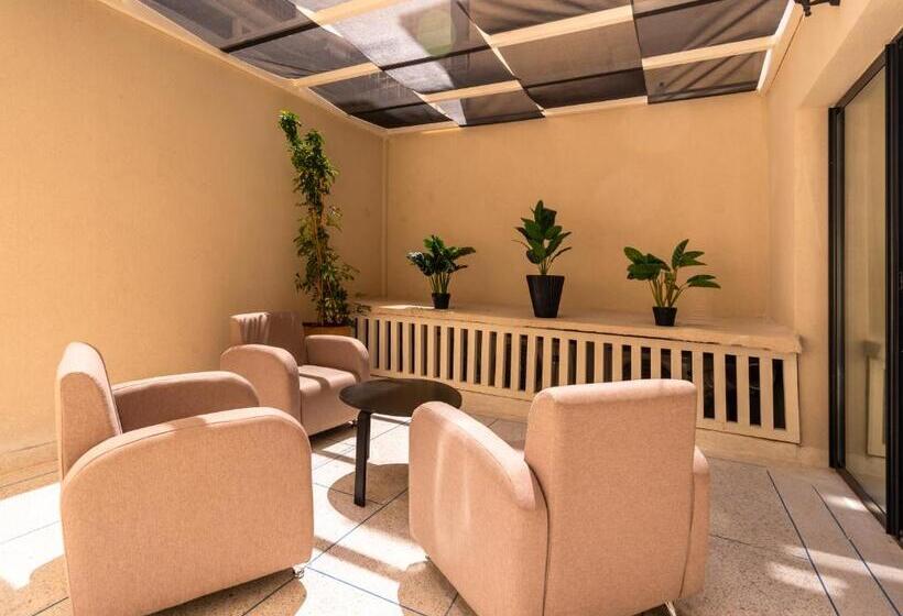 سوییت خانوادگی, Unico Hotel Maarif