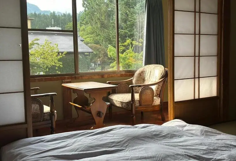 バスルーム共有のトリプルスタンダード, Hakuba Hospitality Inn Yukinoso