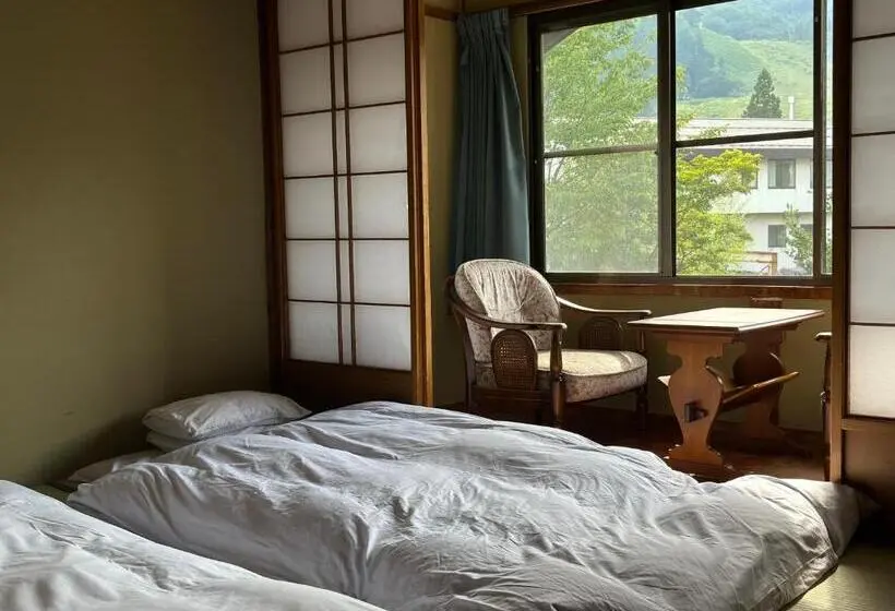 バスルーム共有のトリプルスタンダード, Hakuba Hospitality Inn Yukinoso