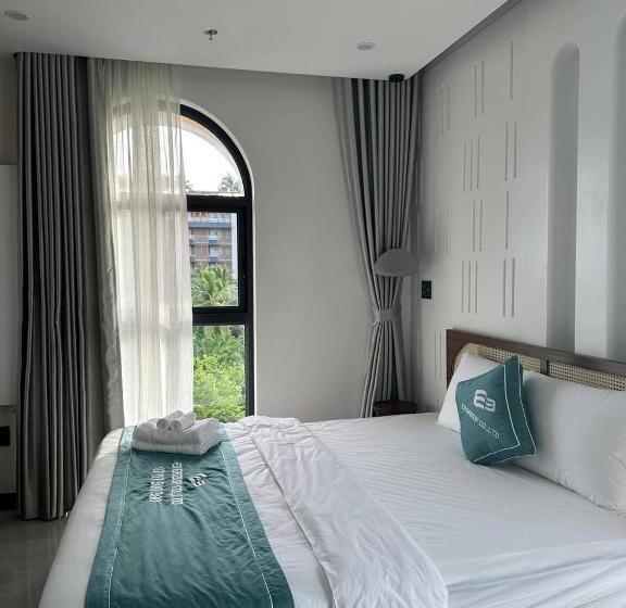 اتاق لوکس, E3