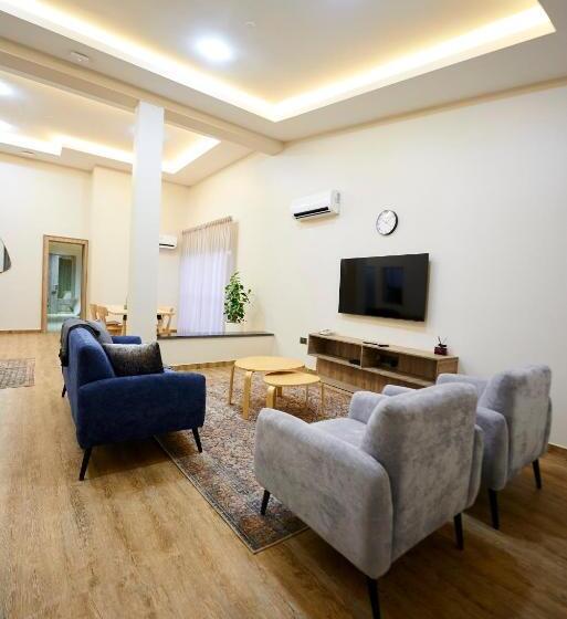 آپارتمان 2 خوابه با بالکن, Green House Hotel And Apartments