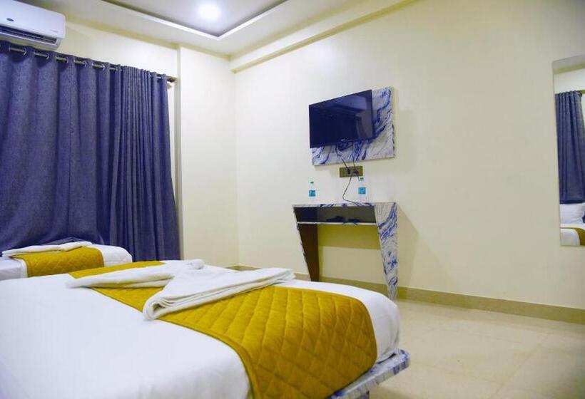 Deluxe Triple Room, Smooth Checkin By Edition Blue