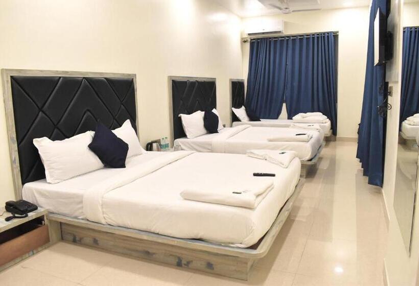 Superior Family Room, Smooth Checkin By Edition Blue