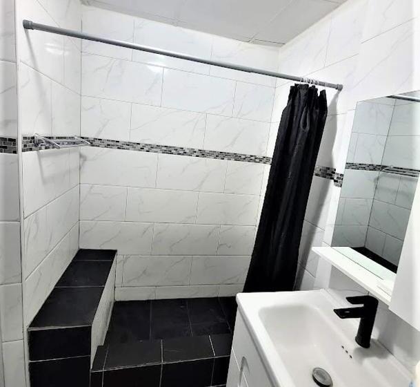 דירת חדר דלוקס, Linkzup Europa Condos