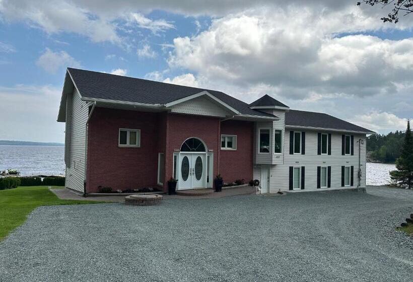 스탠다드 룸 킹사이즈 침대, Haileybury Lakehouse