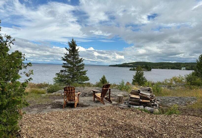 Superior Suite, Haileybury Lakehouse