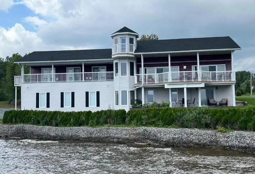 キングサイズベッドのスイートルーム, Haileybury Lakehouse