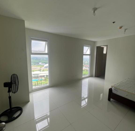 غرفة عائلية, Lakeview Penthouse By Timothy