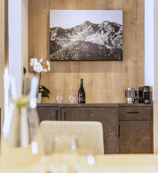 高级套房, Villa Hubertus Luxuria Nova Suites   Adults Friendly