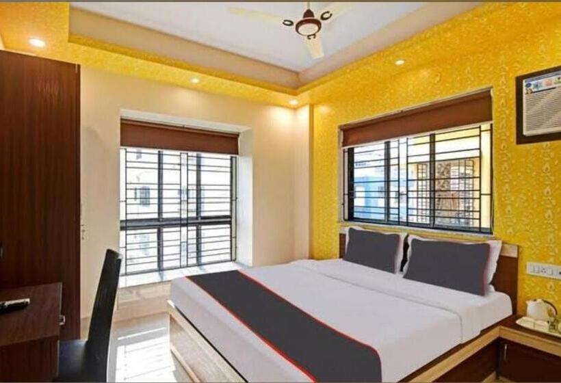 Standard studio with lake view, Lakeview By The Majestic