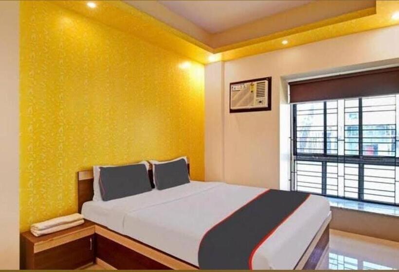 Standard studio with lake view, Lakeview By The Majestic
