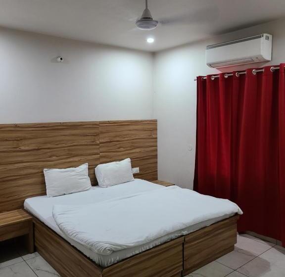 غرفة قياسية, Pinnacle