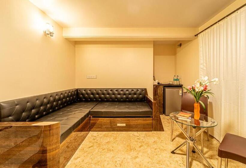 스위트 킹사이즈 침대, Seasons Suites Hbr