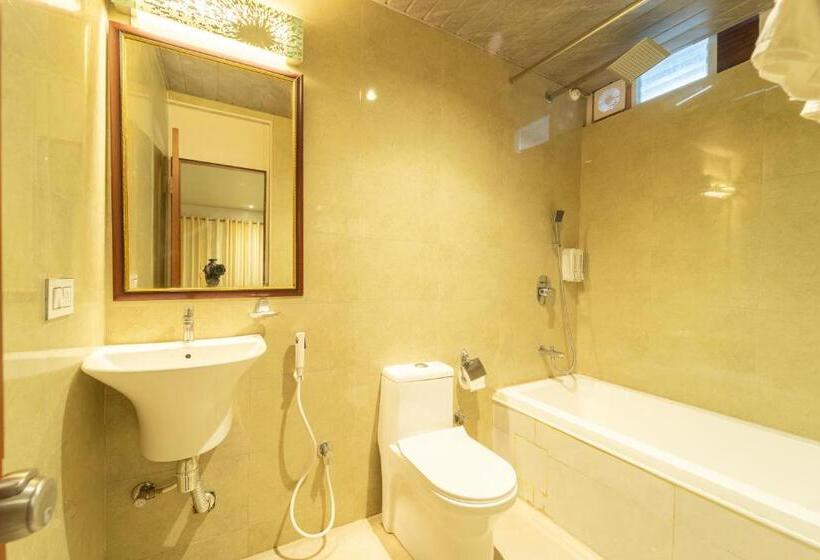 스탠다드 스튜디오, Seasons Suites Hbr