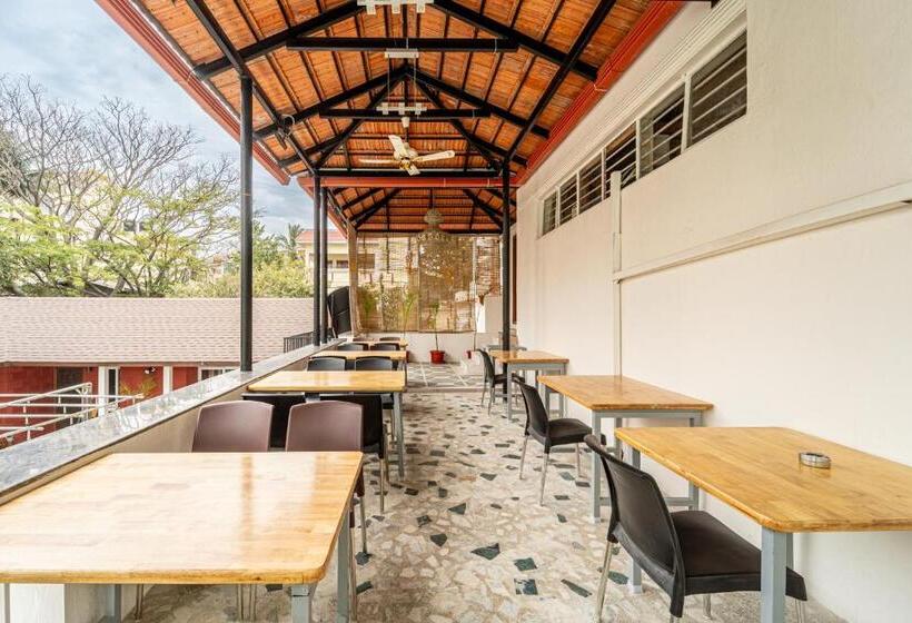 스탠다드 스튜디오, Seasons Suites Hbr