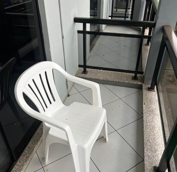 חדר סטנדרט לשלושה, Sênior