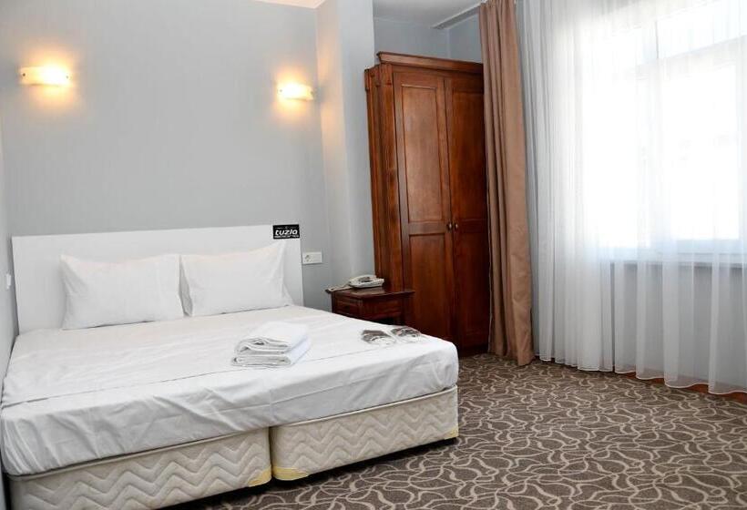 标准间, Tuzla Grand