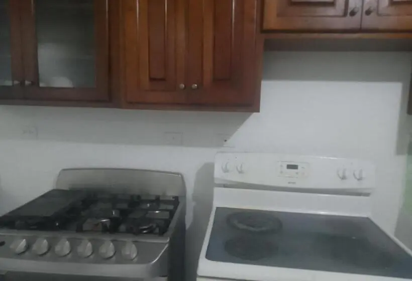 2 Bedroom Family Apartment with Views, House Relax