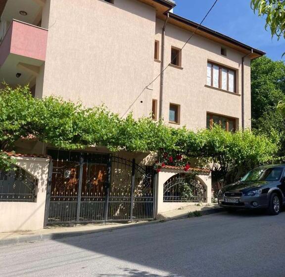 غرفة قياسية, къща росена стаи за гости