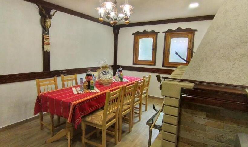 غرفة قياسية, къща росена стаи за гости