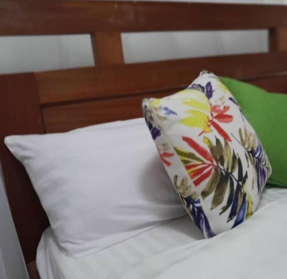 اتاق استاندارد یک تخته با بالکن, Fortpearls Homestay
