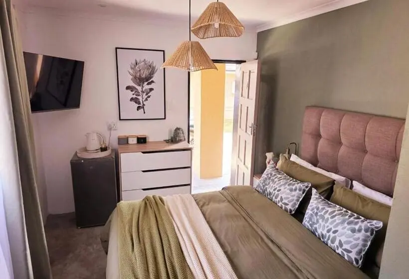 اتاق استاندارد, The Blue Shutter Guest House