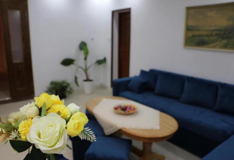 标准间, Casa Camelia