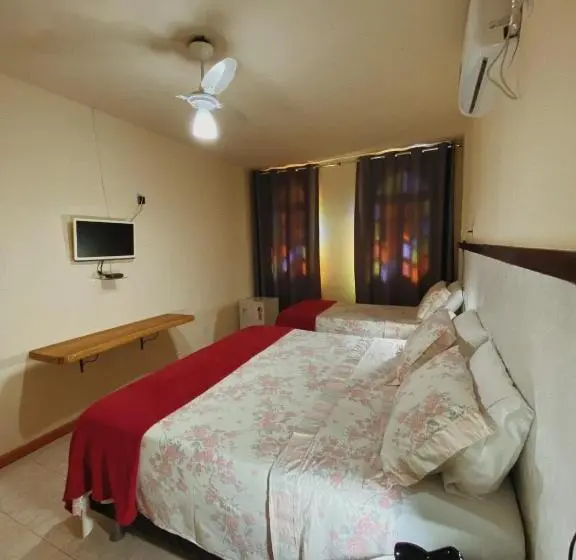コンフォートトリプルルーム, Suítes Da Villa   Hospedaria
