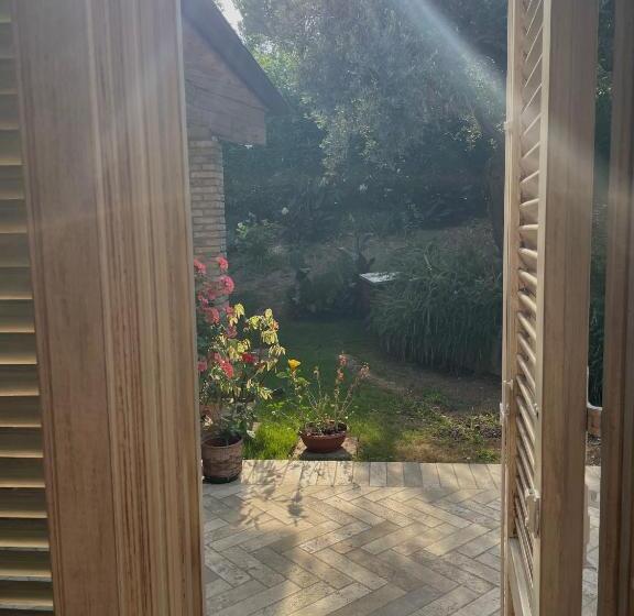 اتاق استاندارد با چشمانداز باغ, B&b La Bouganvillea