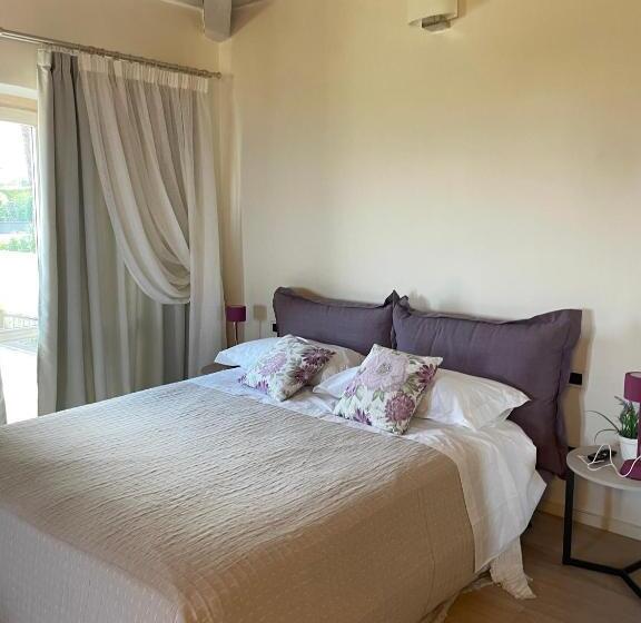 اتاق سه نفره سوپریور با چشمانداز دریا, B&b La Bouganvillea