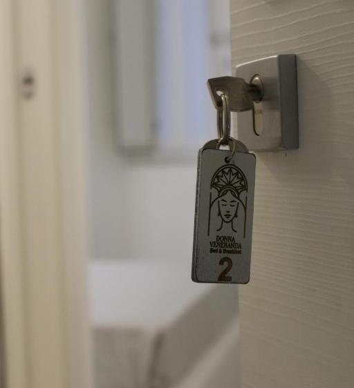 스탠다드 룸, Donna Veneranda