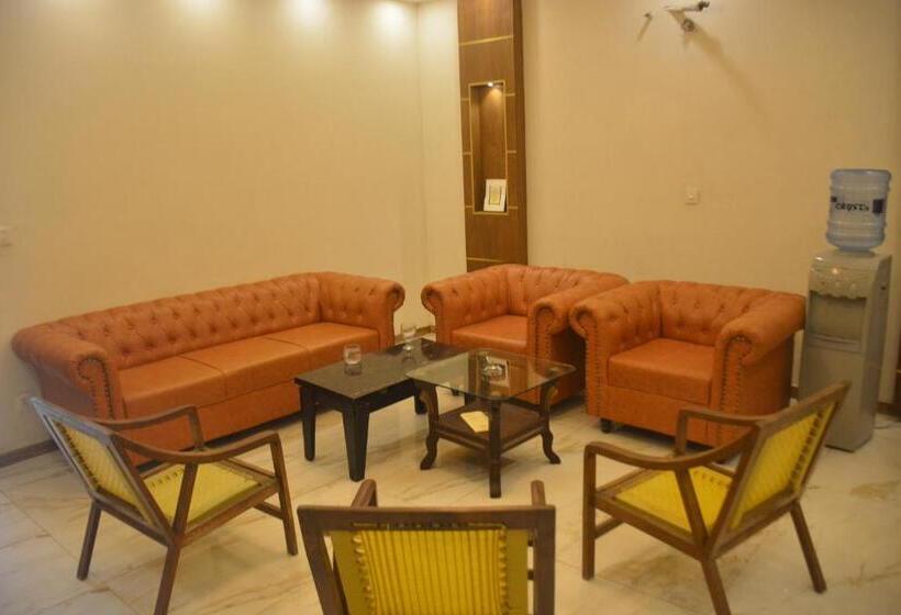 اتاق اکونومی, Ukasha Guest House