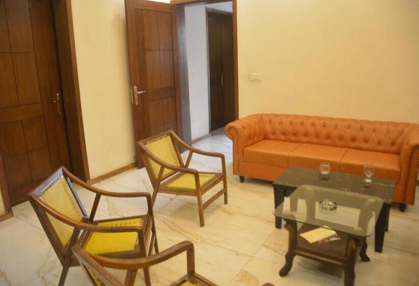 آپارتمان 3 خوابه, Ukasha Guest House