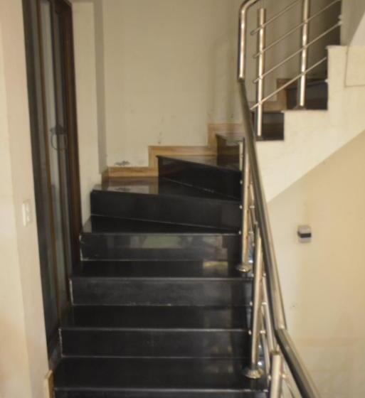 آپارتمان 3 خوابه, Ukasha Guest House