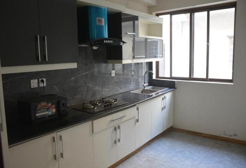آپارتمان 3 خوابه, Ukasha Guest House