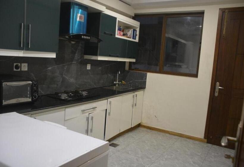 آپارتمان 3 خوابه, Ukasha Guest House