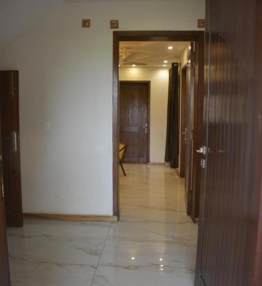 خانه 1 خوابه, Ukasha Guest House