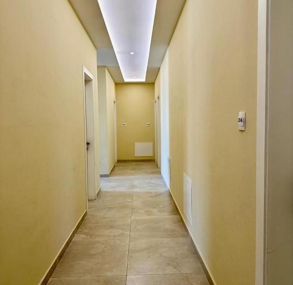 اتاق استاندارد, Zeus