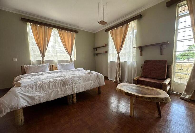Quarto Deluxe Individual, Mwanana Hostels And Homes
