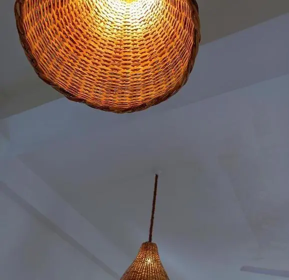 デラックスルーム, Randi Villa