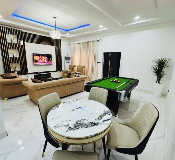 اتاق استاندارد, Zizi Luxury Homes & Apartments House 4