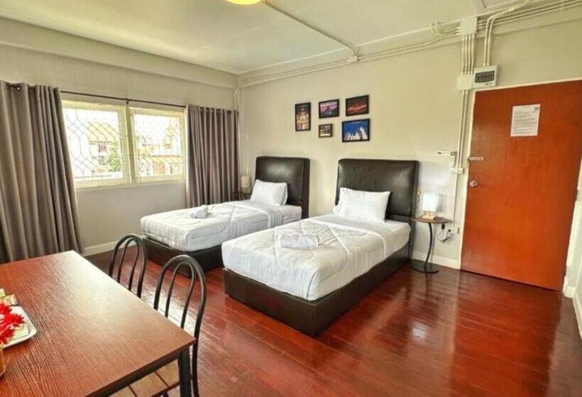 Standard Szoba, Van Vliet Hostel