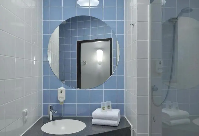 Perhehuone, B&b Hotel Braunschweig City