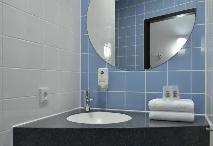 Standard Kolmen Hengen Huone, B&b Hotel Braunschweig City