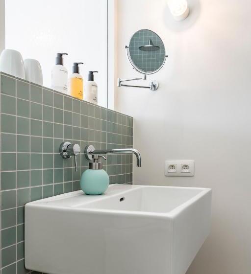 带大床的豪华间, Entrenous B&b Ghent