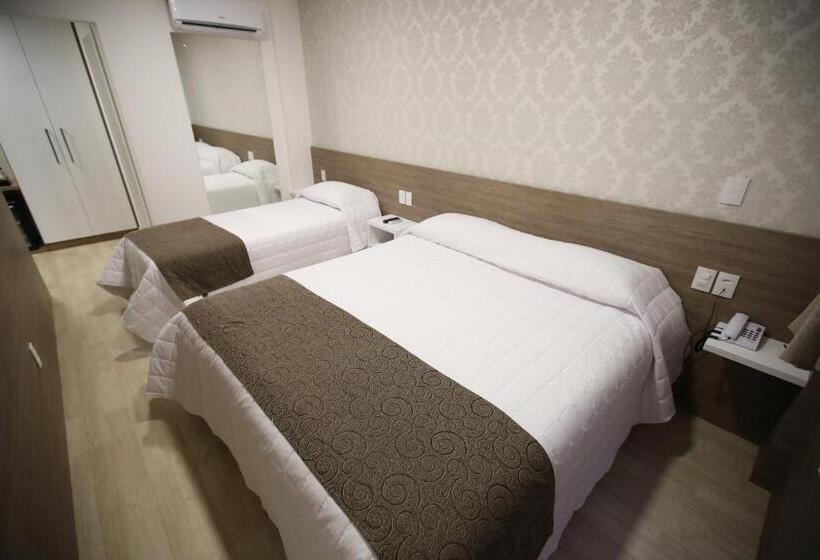 Номер Стандарт Трехместный, Holiday & Business Hotel Em Frente Ao Centro De Eventos E Arena Conda