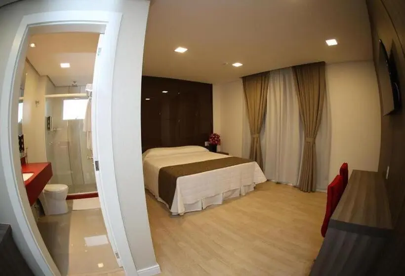 デラックススイート, Holiday & Business Hotel Em Frente Ao Centro De Eventos E Arena Conda