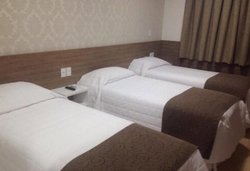 חדר סטנדרט לשלושה, Holiday & Business Hotel Em Frente Ao Centro De Eventos E Arena Conda